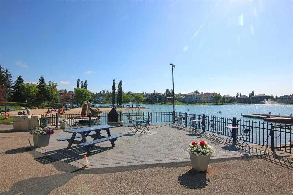 950 Arbour Lake Road NW, #401