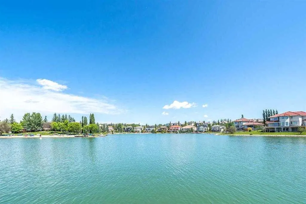 950 Arbour Lake Road NW, #401
