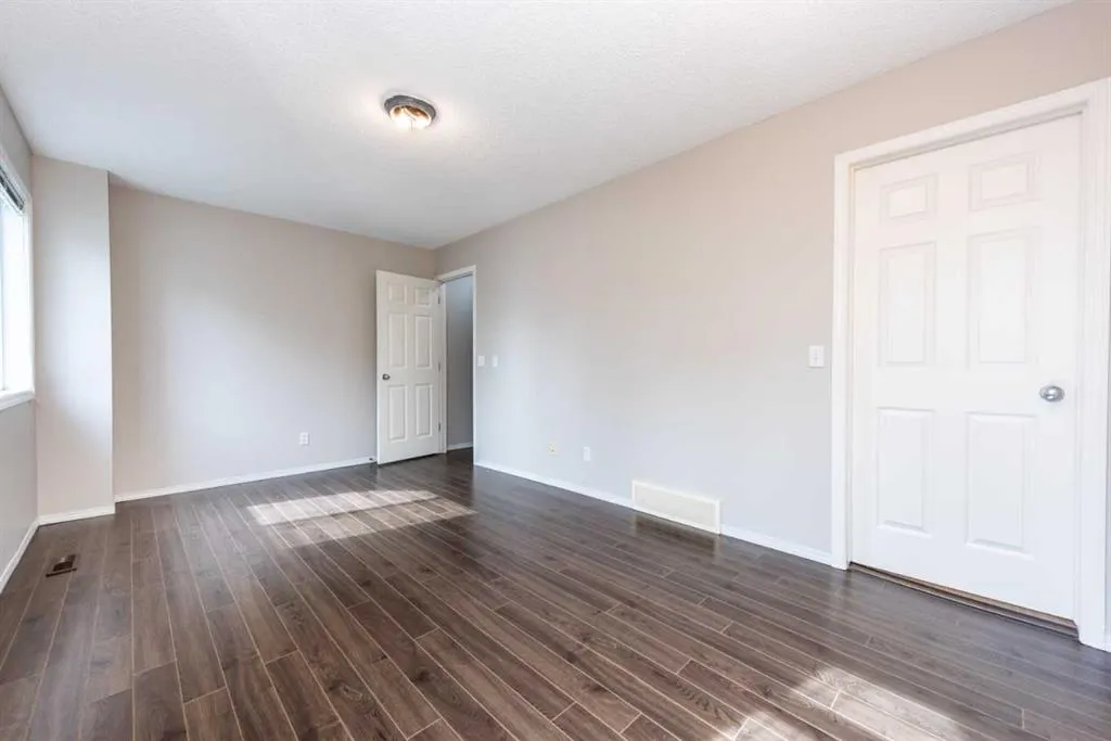 950 Arbour Lake Road NW, #401