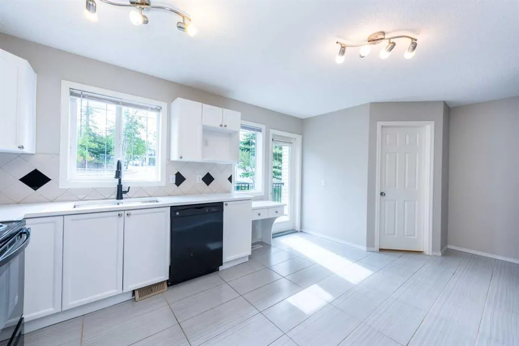 950 Arbour Lake Road NW, #401