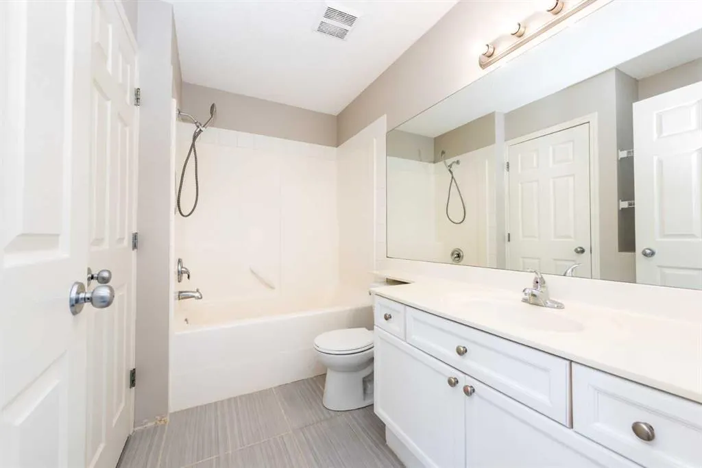 950 Arbour Lake Road NW, #401
