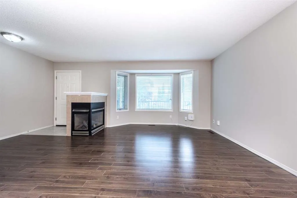 950 Arbour Lake Road NW, #401