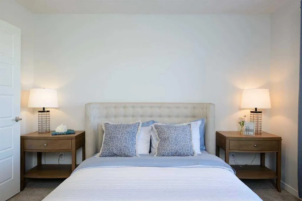 135 Mahogany Parade SE, #706