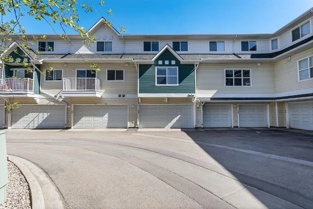 224 Mckenzie Towne Link SE