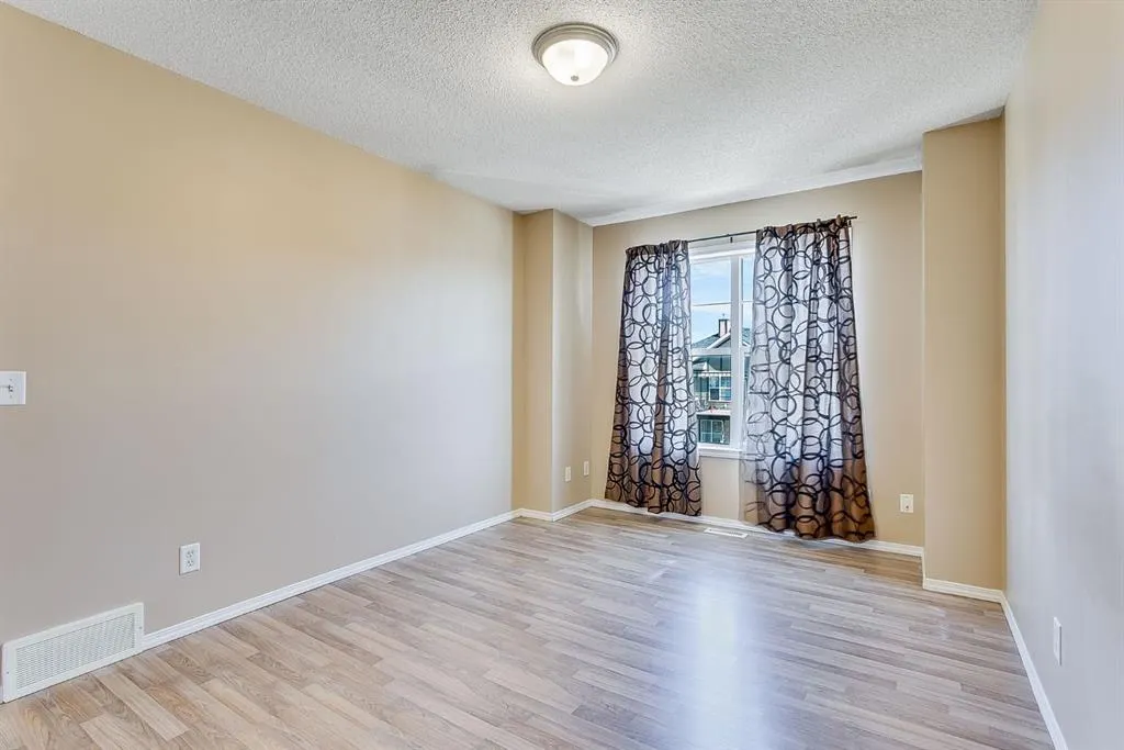 224 Mckenzie Towne Link SE