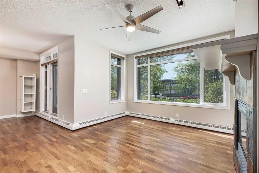 990 Centre Avenue NE, #106