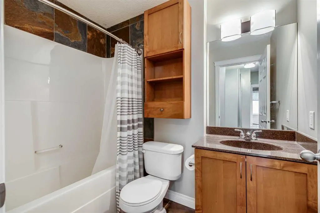 990 Centre Avenue NE, #106