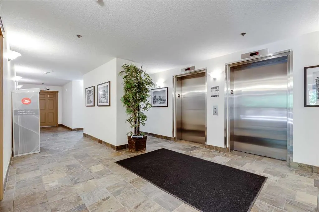 990 Centre Avenue NE, #106