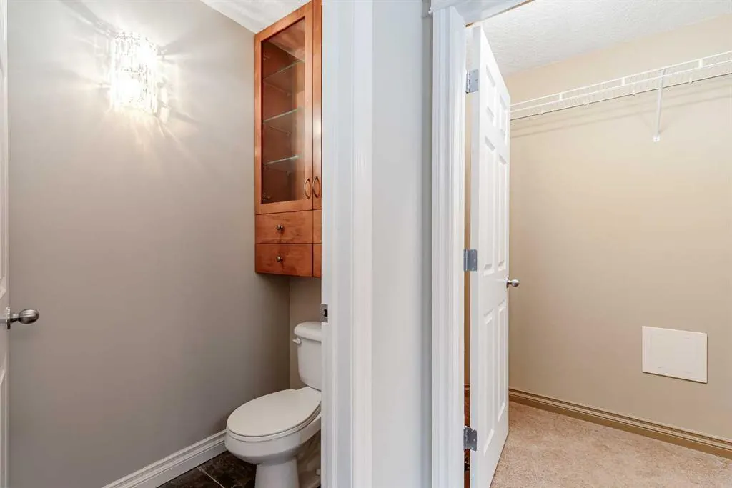 990 Centre Avenue NE, #106