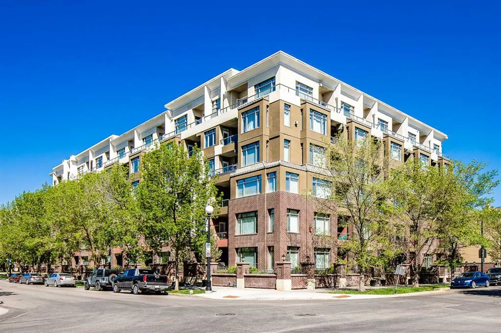 990 Centre Avenue NE, #106