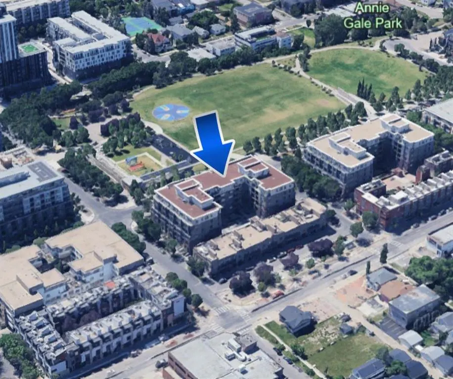 990 Centre Avenue NE, #106