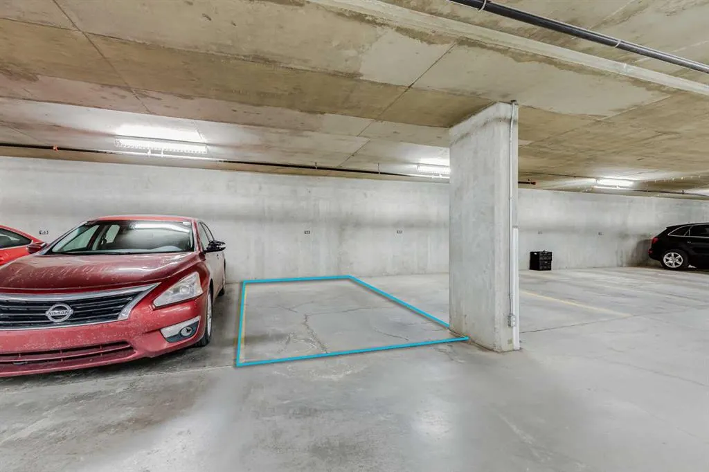 990 Centre Avenue NE, #106