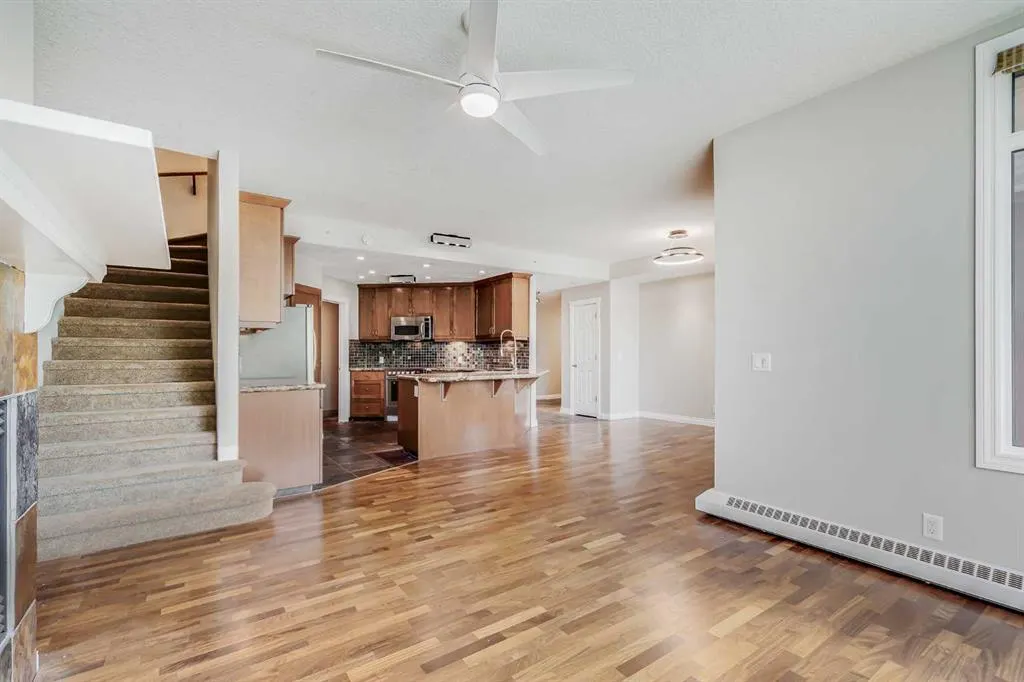 990 Centre Avenue NE, #106