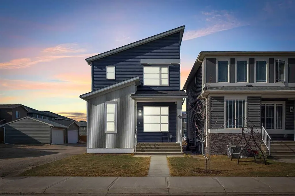 220 Cornerstone Grove NE
