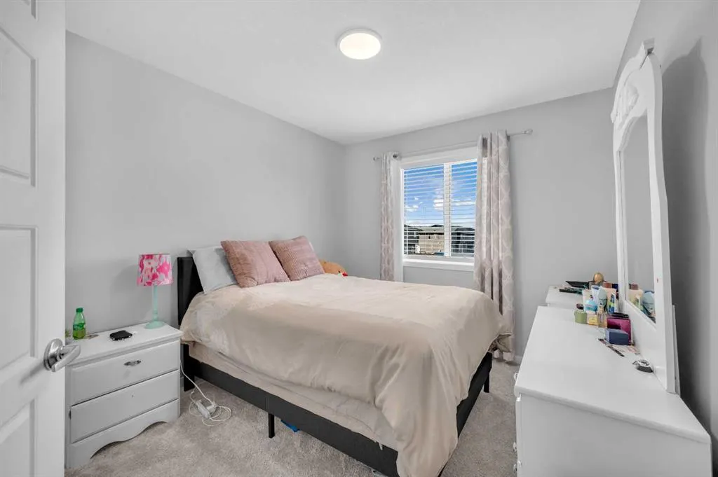 220 Cornerstone Grove NE