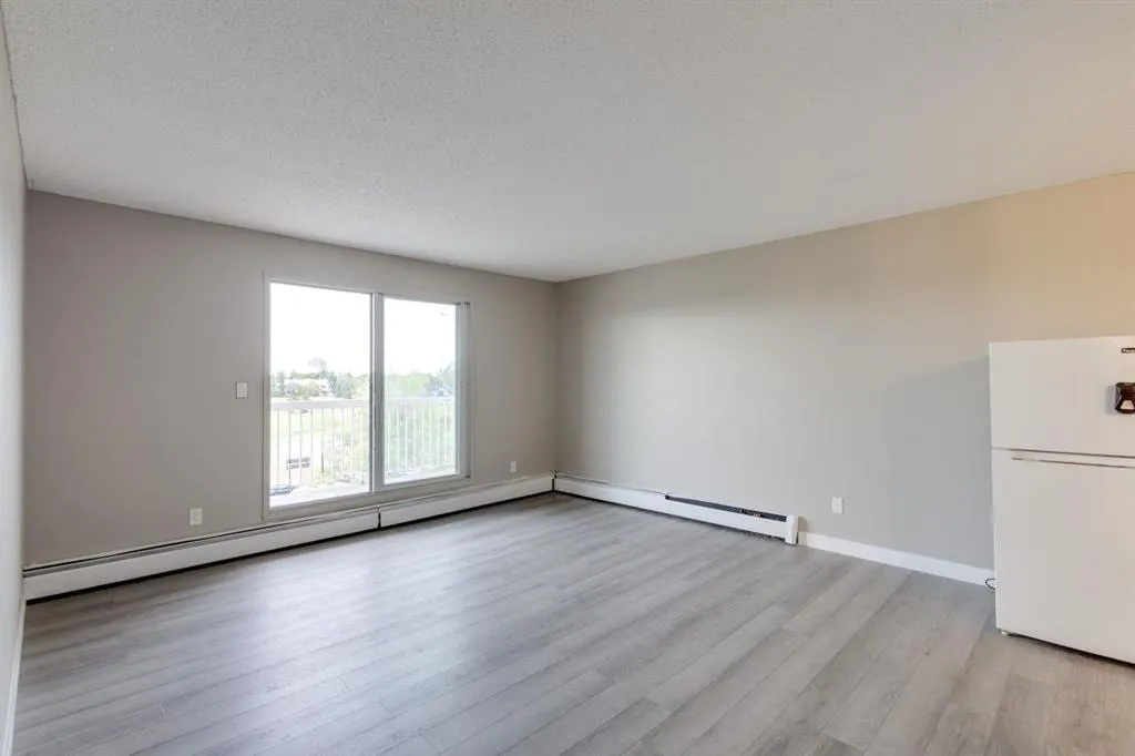 105 1945 Street NW, #408