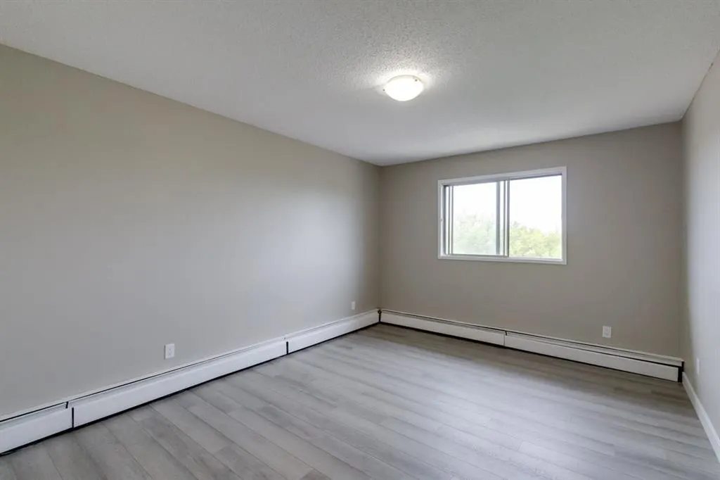 105 1945 Street NW, #408