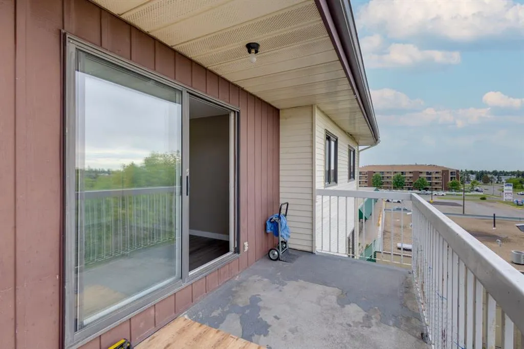 105 1945 Street NW, #408