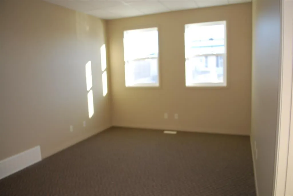 4616 47 Avenue, #3