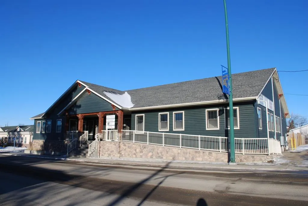 4616 47 Avenue, #3
