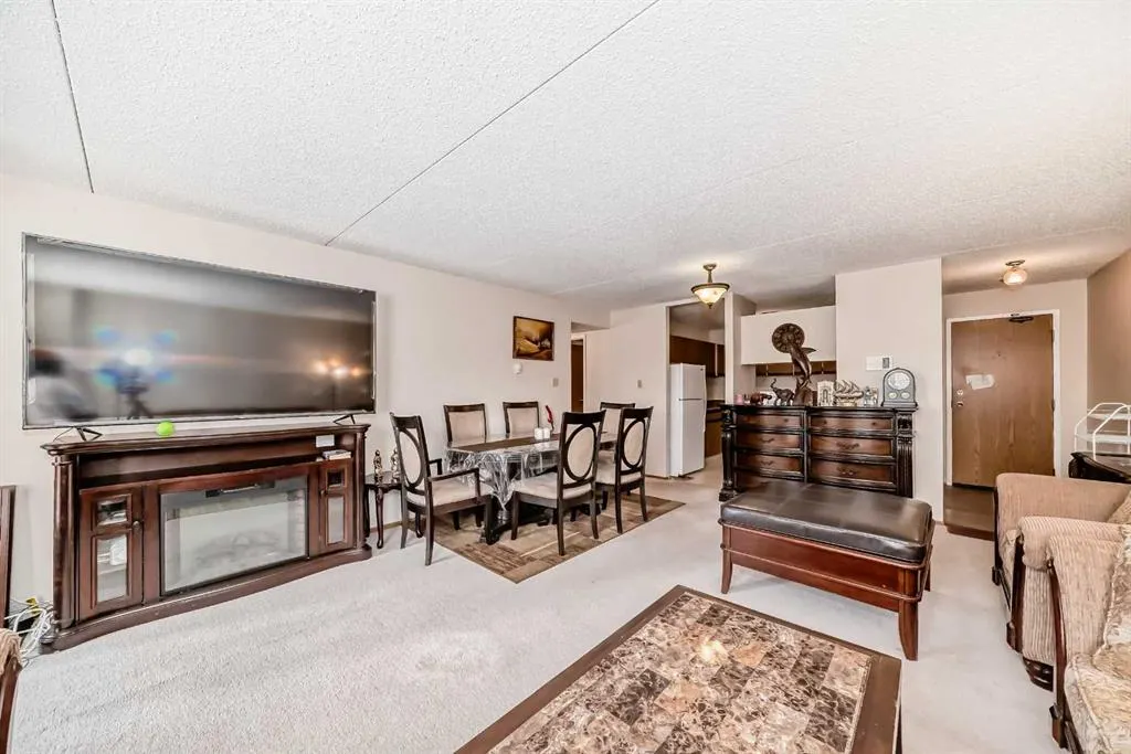 5204 Dalton Drive NW, #215