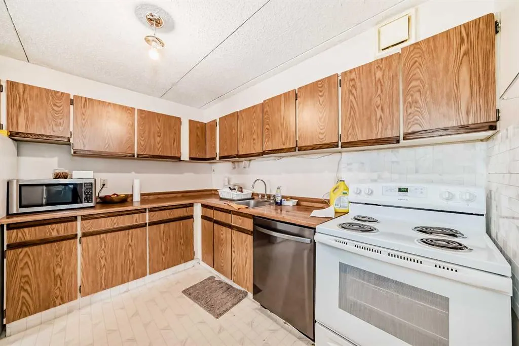 5204 Dalton Drive NW, #215