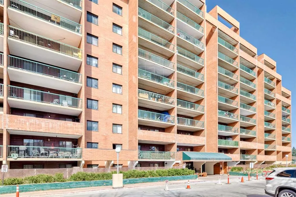 5204 Dalton Drive NW, #215