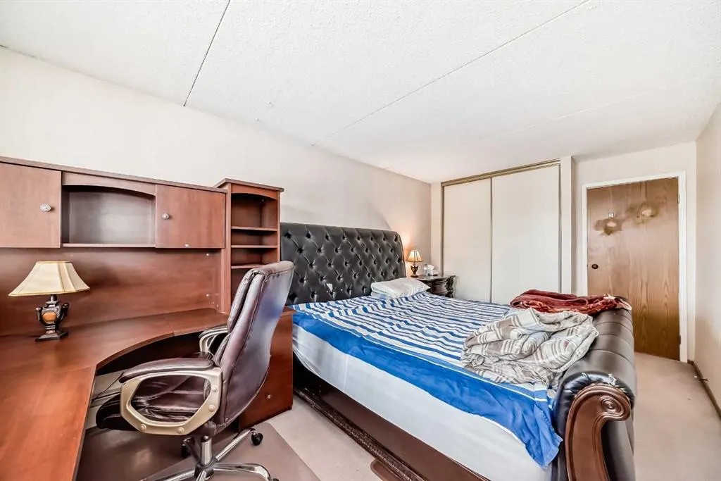 5204 Dalton Drive NW, #215