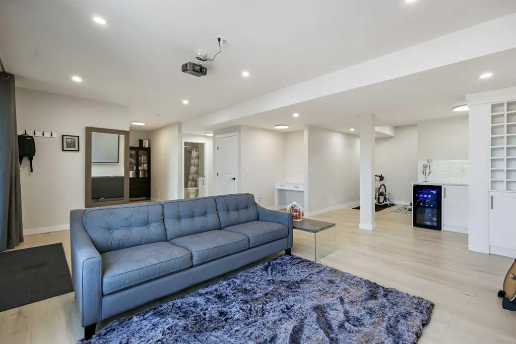 9 Cranbrook Cape SE