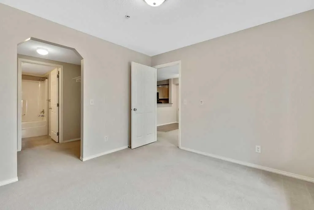 70 Panamount Drive NW, #8117