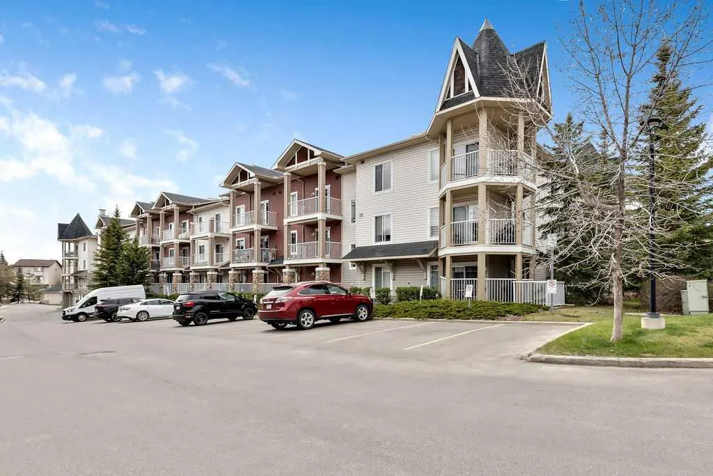 70 Panamount Drive NW, #8117