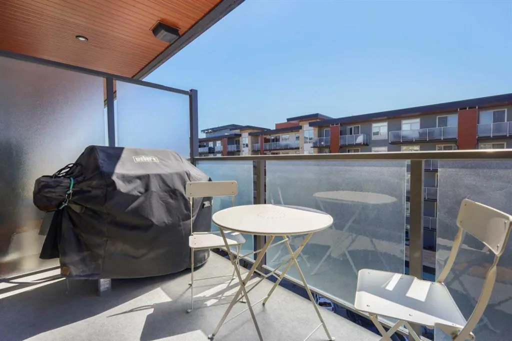 122 Mahogany Centre SE, #503