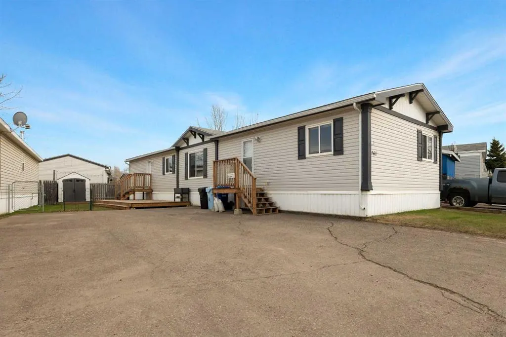 161 Grey Crescent
