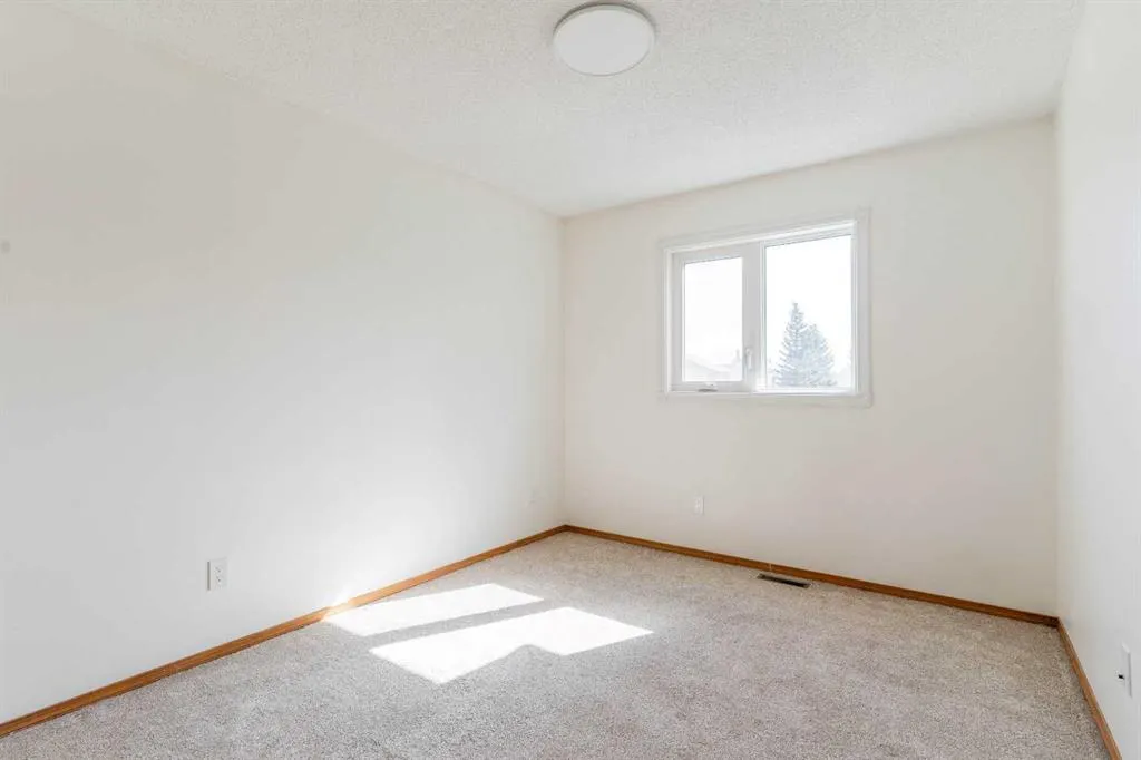 266 Edgepark Way NW