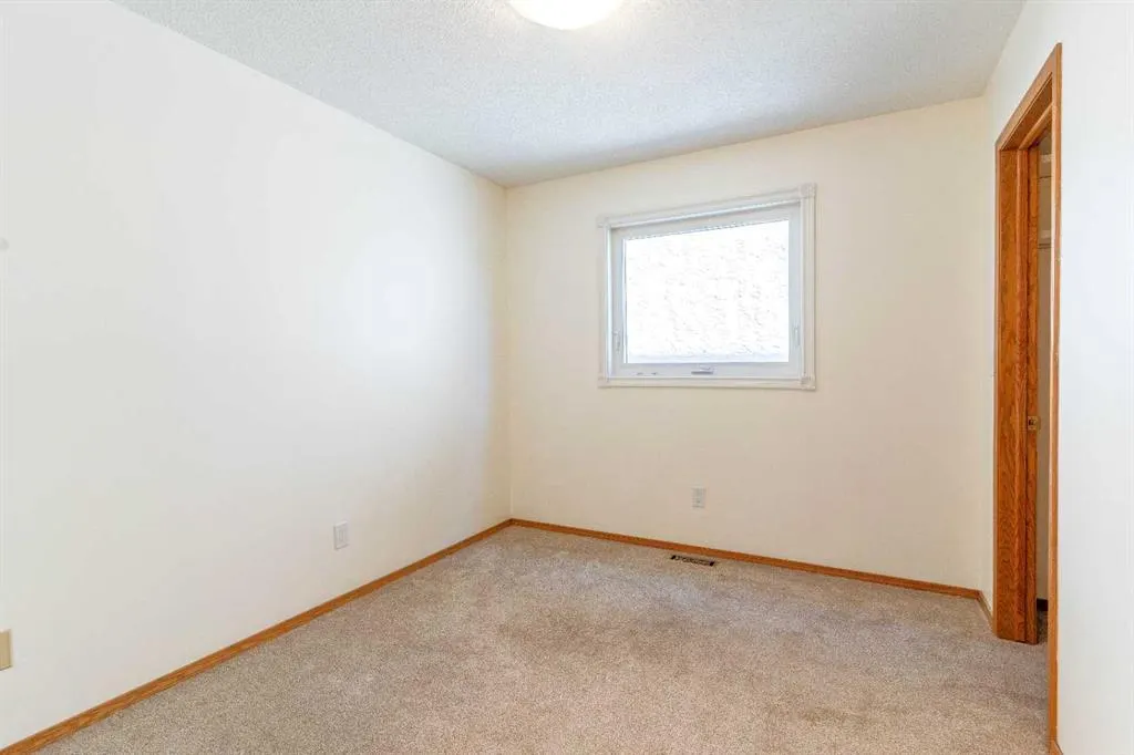 266 Edgepark Way NW