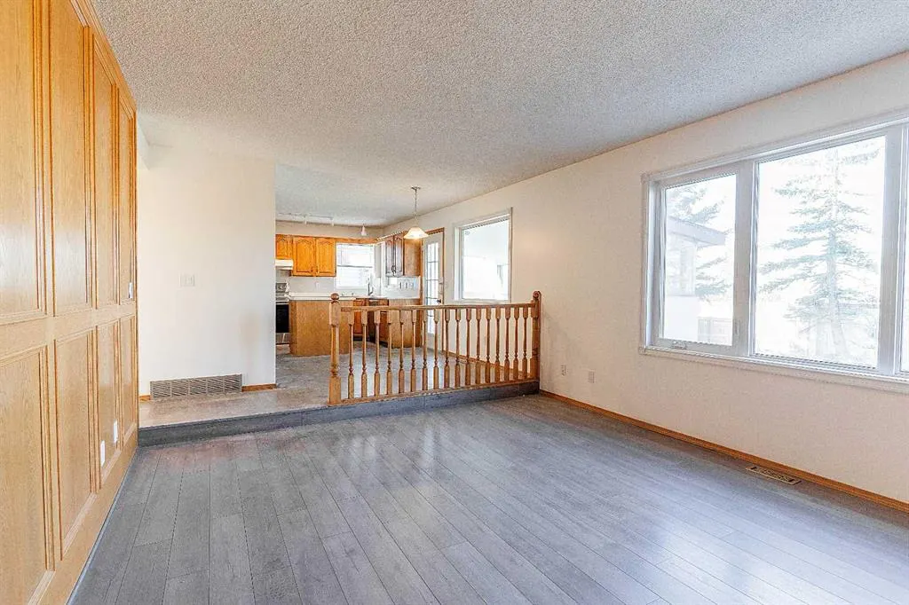 266 Edgepark Way NW