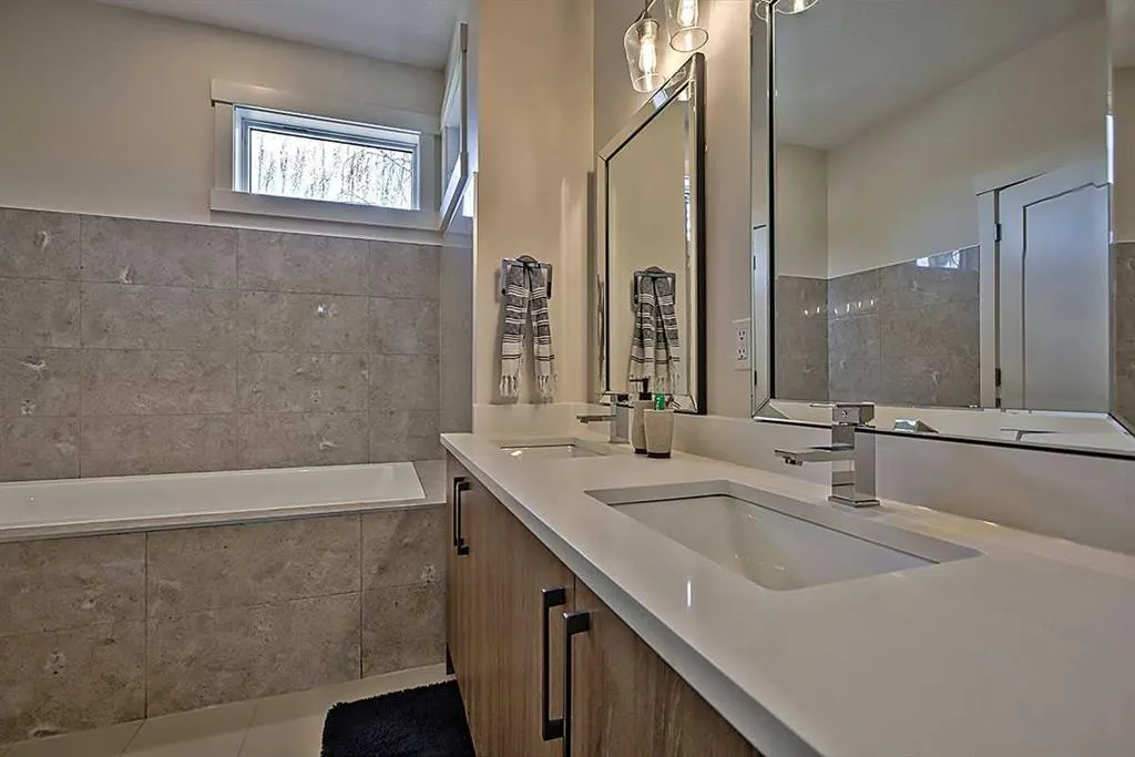 1931 36 Street SW, #1