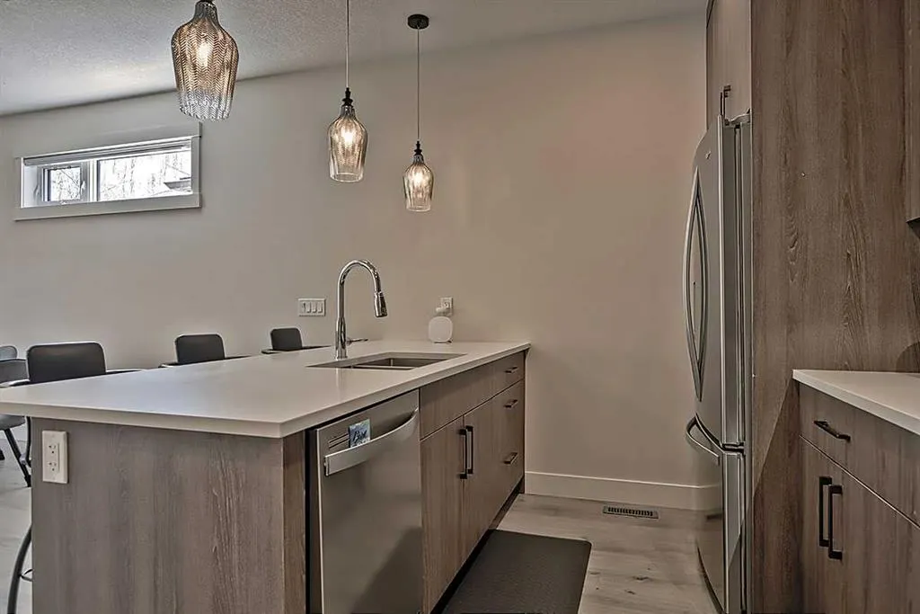 1931 36 Street SW, #1
