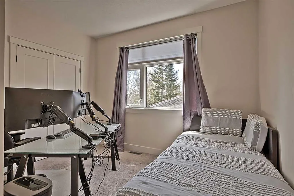 1931 36 Street SW, #1