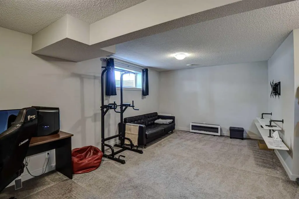 78 Marquis Heights SE