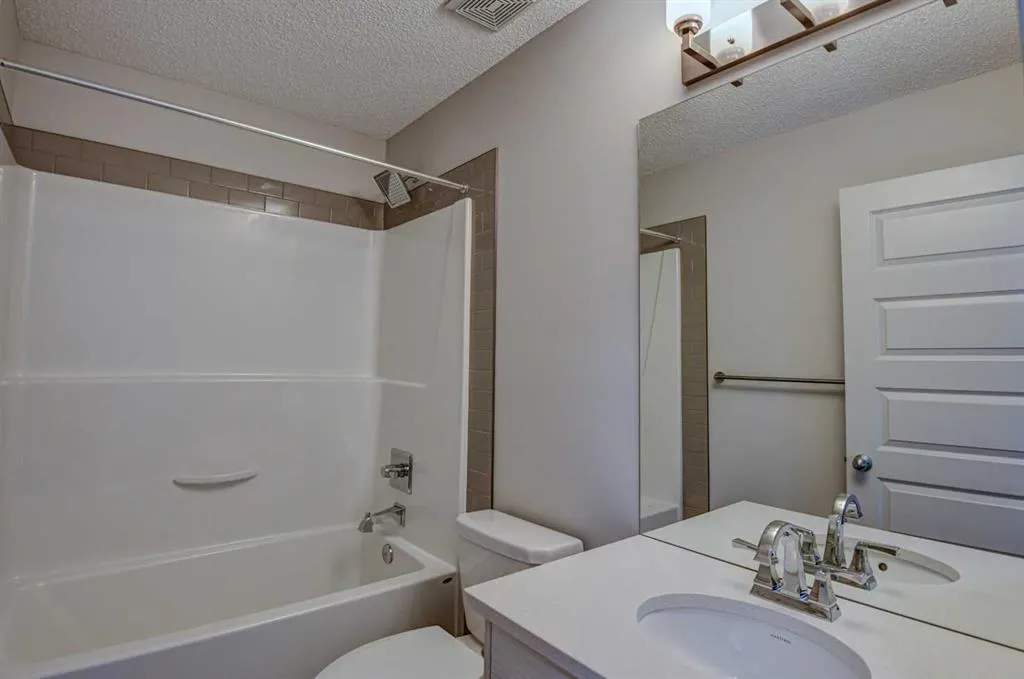 78 Marquis Heights SE
