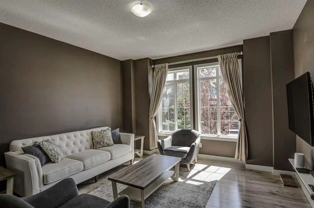 78 Marquis Heights SE