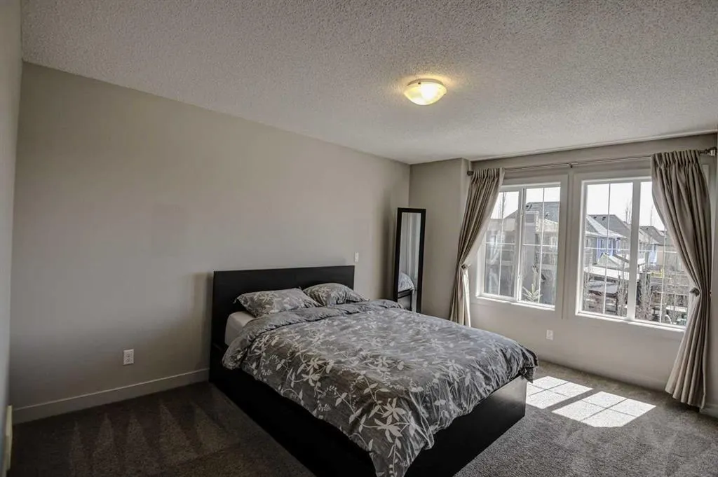 78 Marquis Heights SE