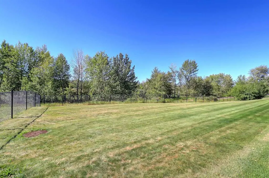 221 Quarry Way SE, #107