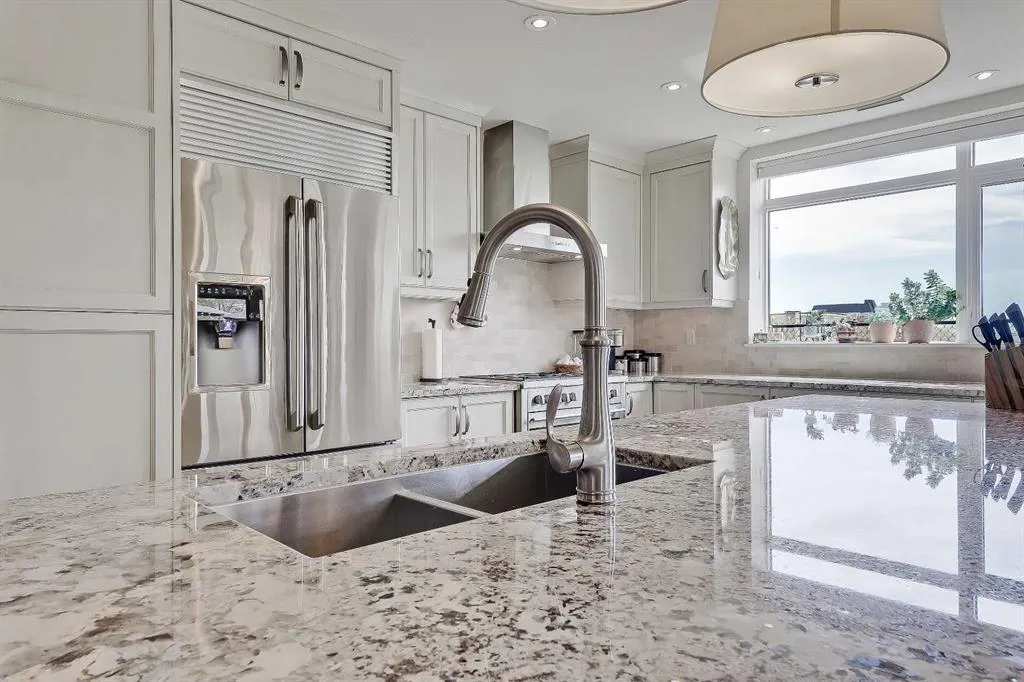 221 Quarry Way SE, #107