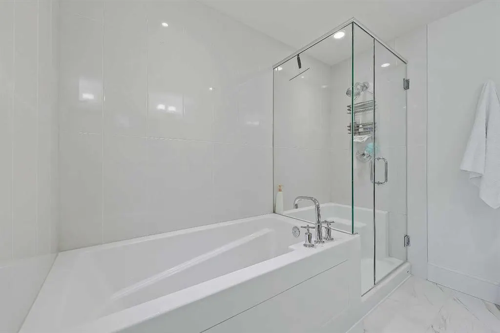 221 Quarry Way SE, #107