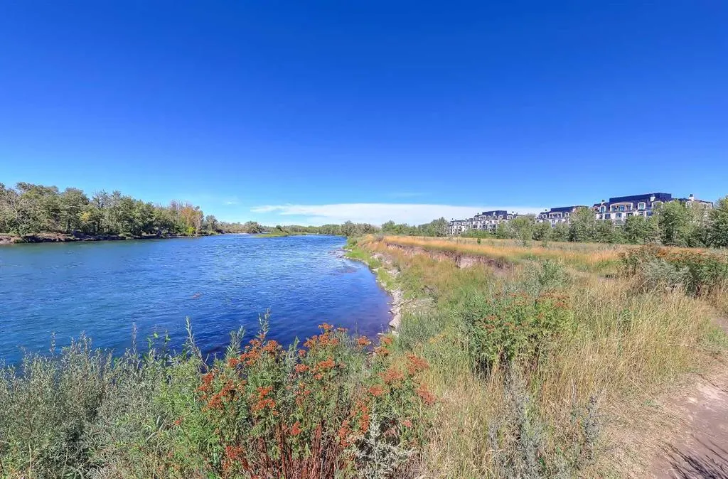 221 Quarry Way SE, #107