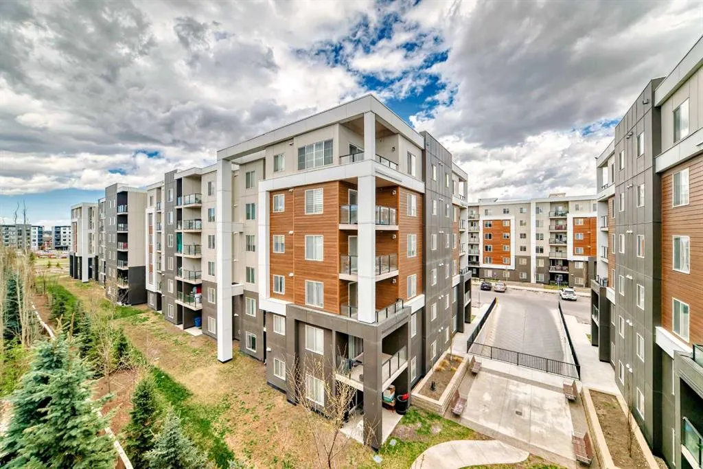 240 Skyview Ranch Road NE, #3403