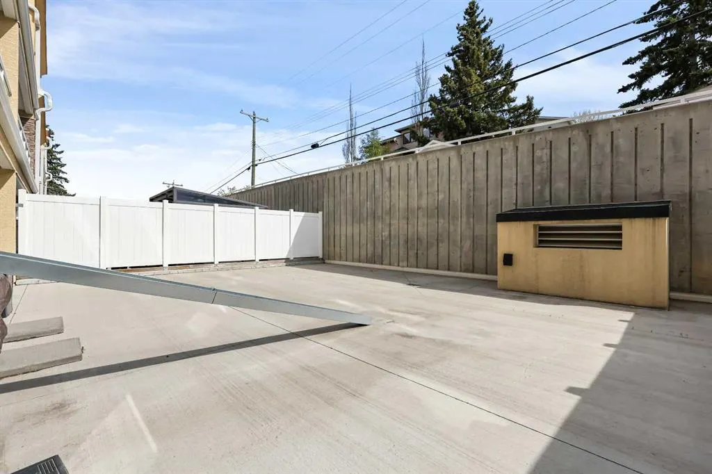 1631 28 Avenue SW, #211
