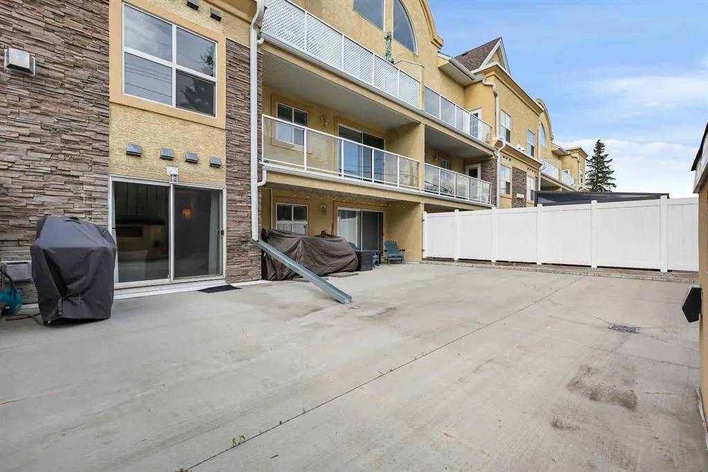 1631 28 Avenue SW, #211